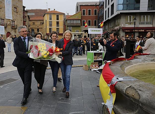 Ofrenda floral para Pelayo