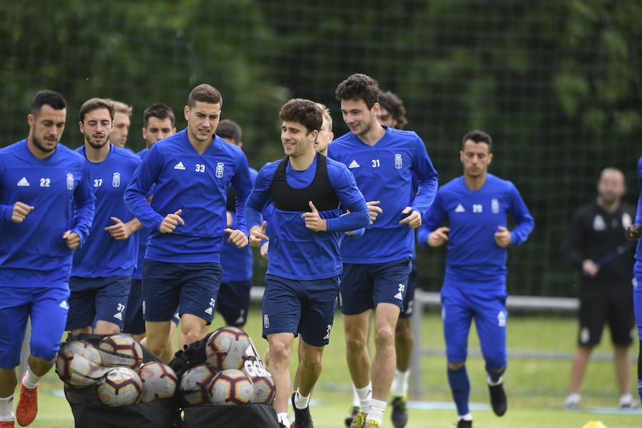 Sergio Egea prepara al equipo carbayón para enfrentarse al Tenerife el próximo domingo en el Heliodoro Rodríguez López.