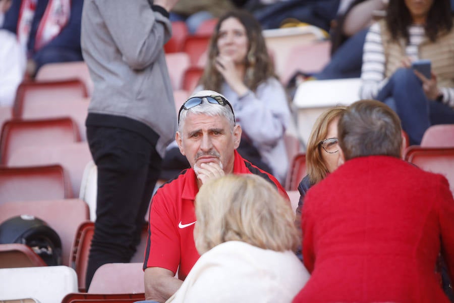 Fotos: ¿Estuviste en el Sporting - Albacete? ¡Búscate!