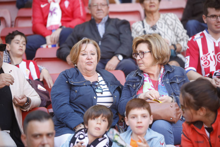 Fotos: ¿Estuviste en el Sporting - Albacete? ¡Búscate!