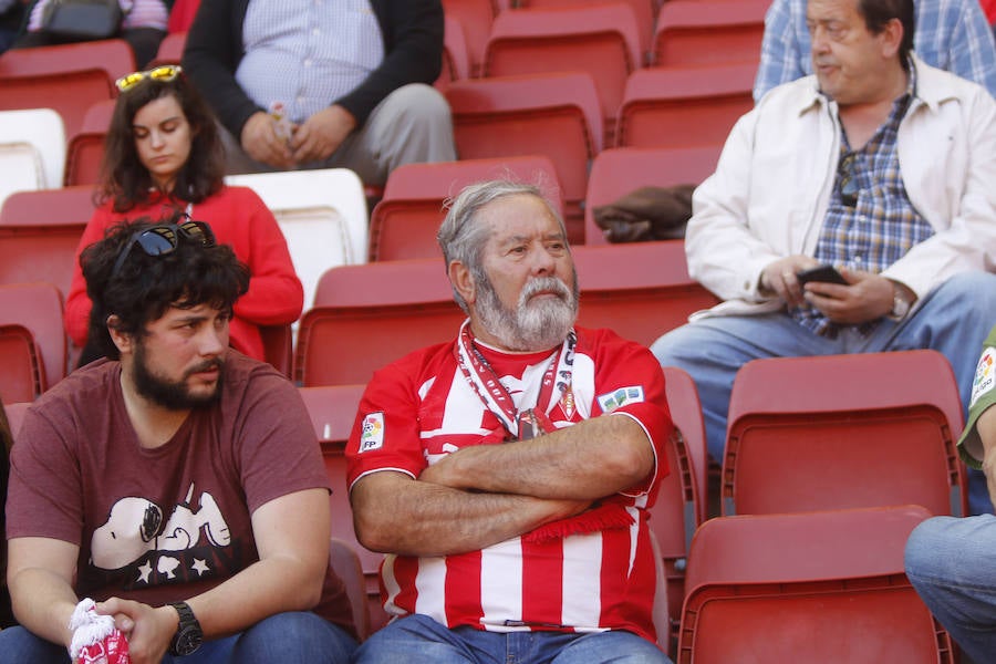 Fotos: ¿Estuviste en el Sporting - Albacete? ¡Búscate!