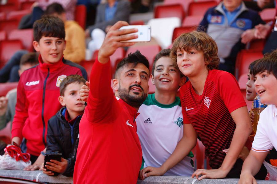 Fotos: ¿Estuviste en el Sporting - Albacete? ¡Búscate!