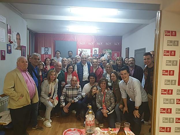 Iván Fernández continuará como alcalde de Corvera con un equipo formado por trece ediles más.
