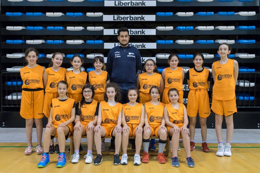 C.P. La Eria alevín femenino. Entrenador: Pelayo Rodríguez. Jugadoras: Raquel, Melisa, Sara, Irene, Lucia, Noa, Alba, Alejandra, Inés, Llara, Carmen, Laura, Ana y Sara.
