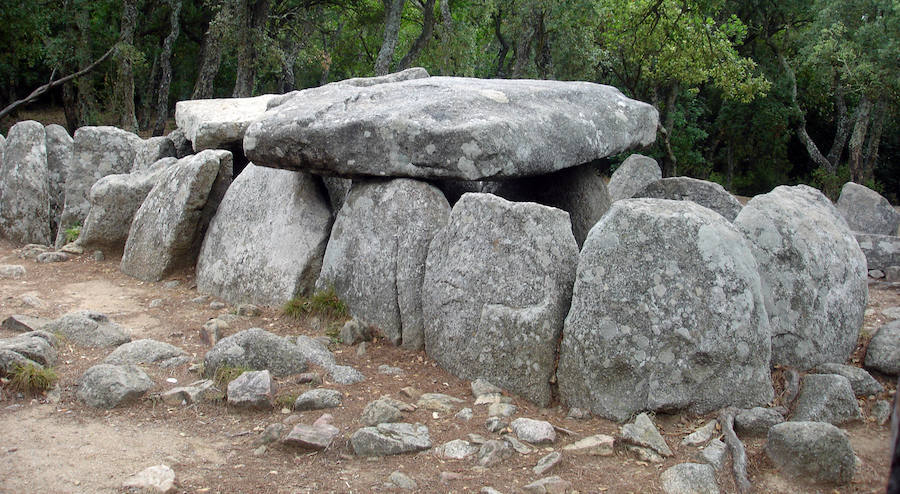 El monumento funerario de granito construido entre 2700 a.C. y 2200 a.C, uno de los mejores conservados de Cataluña.