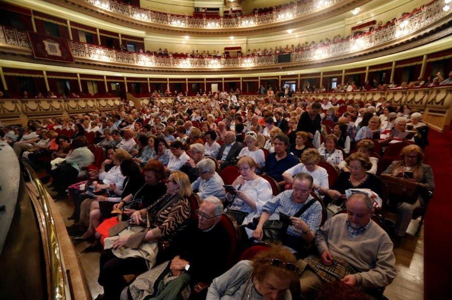 El Teatro Campoamor acogió este jueves la respresentación de la gala lírica enmarcada dentro del XXVI Festival del Teatro Lírico Español.