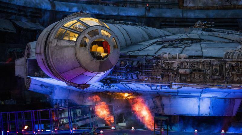 Disney inaugura un parque temático sobre la saga 'Star Wars'. La principal atracción será volar en el 'Halcón Milenario'. Después de más de seis años de trabajo, por fin abrirá al público.