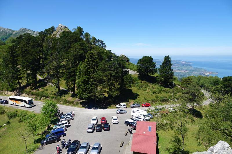 Las temperaturas siguen subiendo en la región en uno de los días de más calor de 2019, por lo que las playas y parques permanecen este sábado abarrotados.