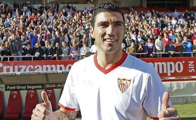 Muere el futbolista José Antonio Reyes en un accidente de tráfico