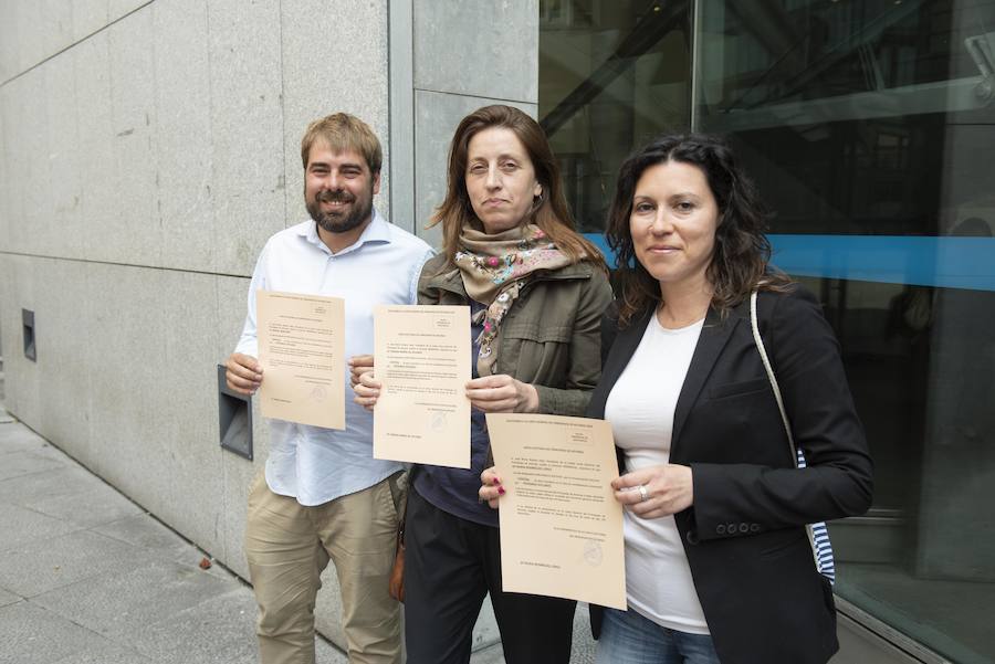 Los tres diputados de Podemos: Daniel Ripa, Lorena Gil y Nuria Rodríguez.