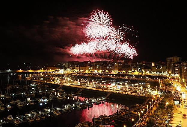 Noche de los Fuegos de 2018, con pirotecnia de Ricasa. 