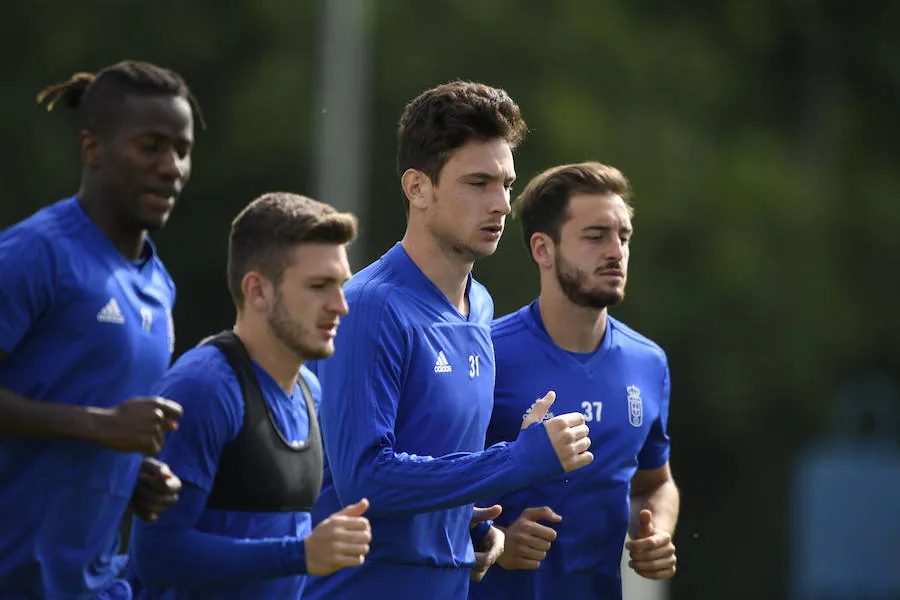 Sesión preparatoria del Real Oviedo, que ya prepara el encuentro del fin de semana en Pamplona ante el Osasuna.