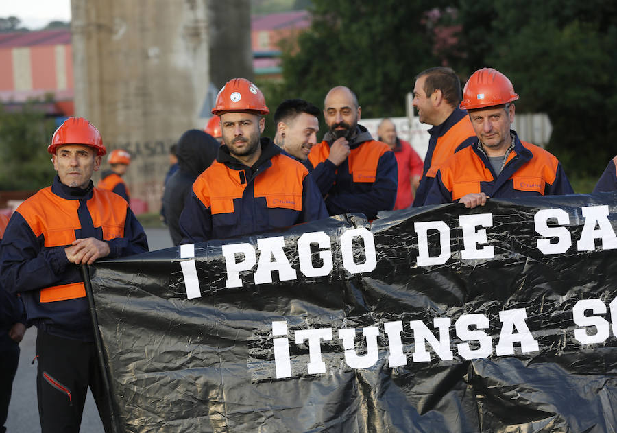 Mañana se cumplirá un mes desde que los trabajadores de Tuinsa Norte iniciaron un encierro en las instalaciones que esta empresa