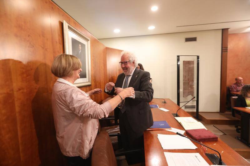 La alcaldesa revalida su cargo en un pleno en el que todos los grupos mostraron su disposición a trabajar por la ciudad.