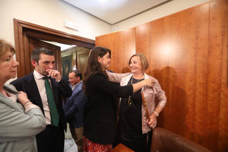 La alcaldesa revalida su cargo en un pleno en el que todos los grupos mostraron su disposición a trabajar por la ciudad.
