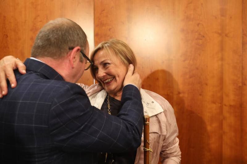 La alcaldesa revalida su cargo en un pleno en el que todos los grupos mostraron su disposición a trabajar por la ciudad.