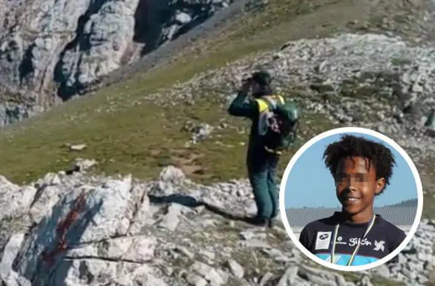 Un efectivo del Grupo de Rescate y Montaña (Greim) durante el operativo de búsqueda en los Picos de Europa.Sobre la foto, el pequeño Abdu. 