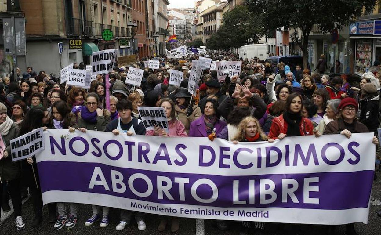 Manifestación en Madrid a favor del aborto y contra el proyecto de ley que limita el derecho a abortar. 