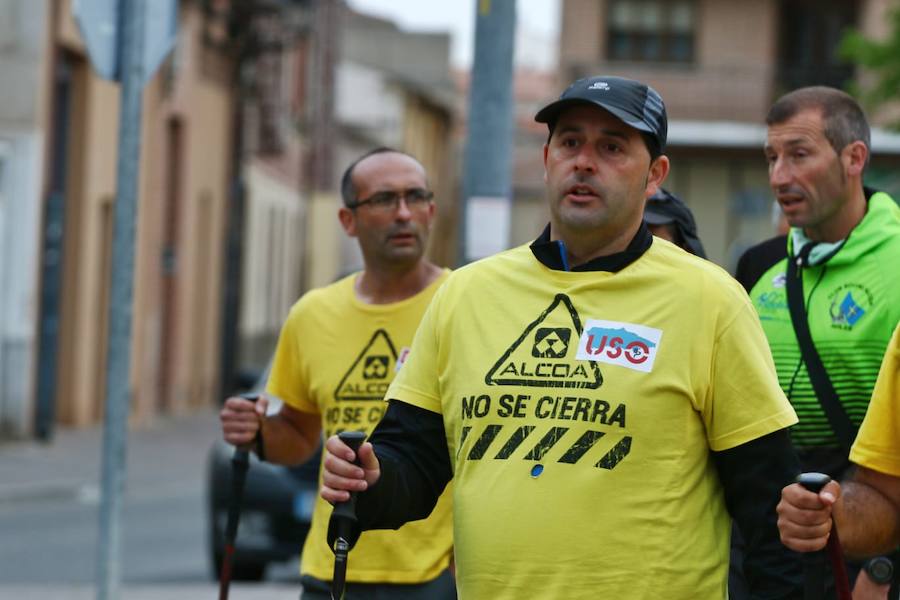 Los trabajadores de Alcoa han recorrido este viernes el trayecto entre Arévalo y Sanchidrián