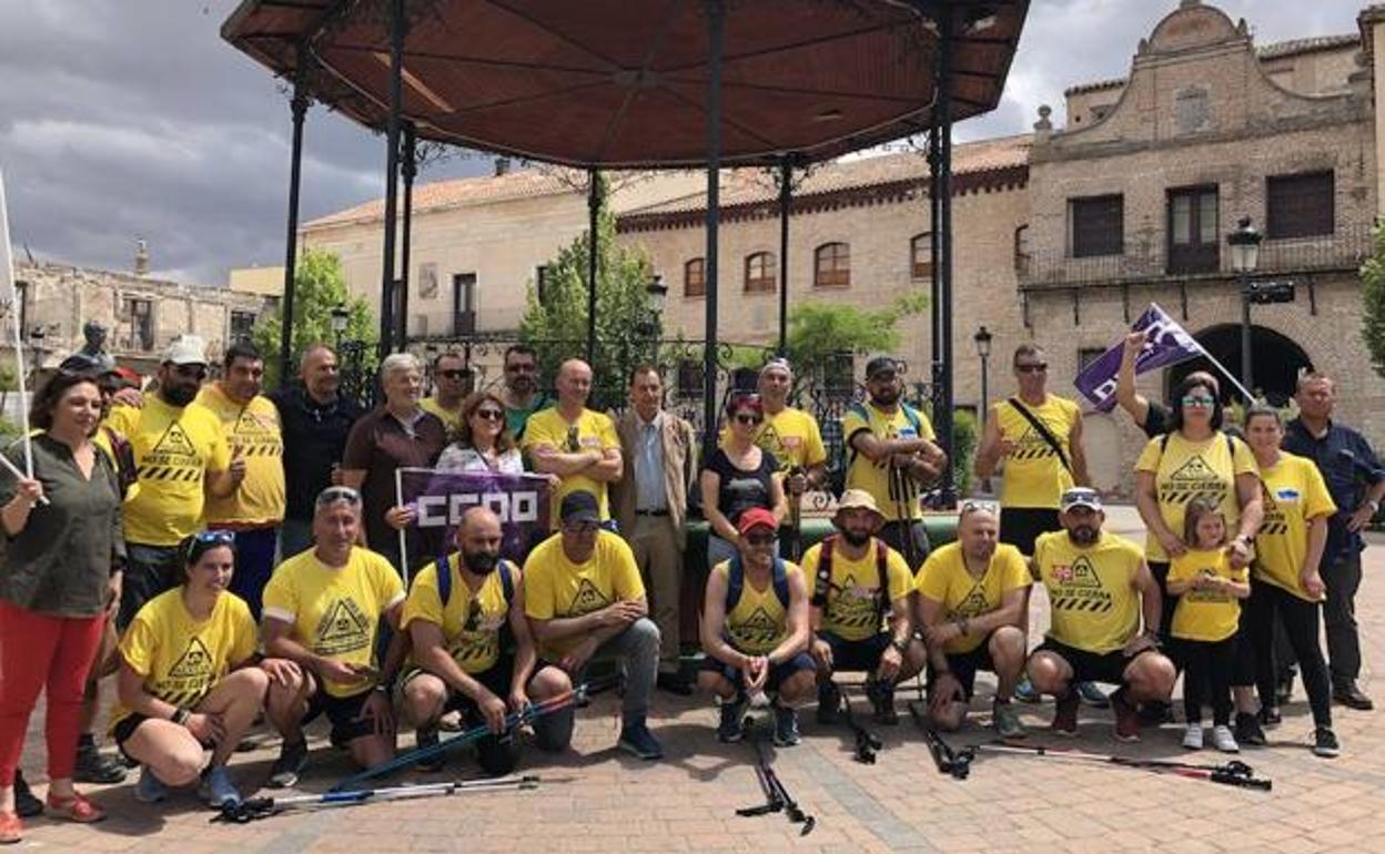 Participantes en la octava etapa de la Marcha del Aluminio. 