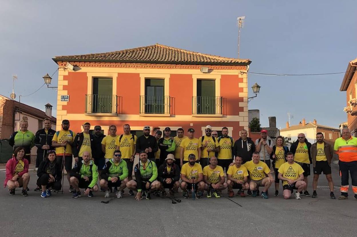 Los trabajadores de Alcoa en Avilés recorren en esta décima etapa la distancia entre Sanchidrián y Villacastín 