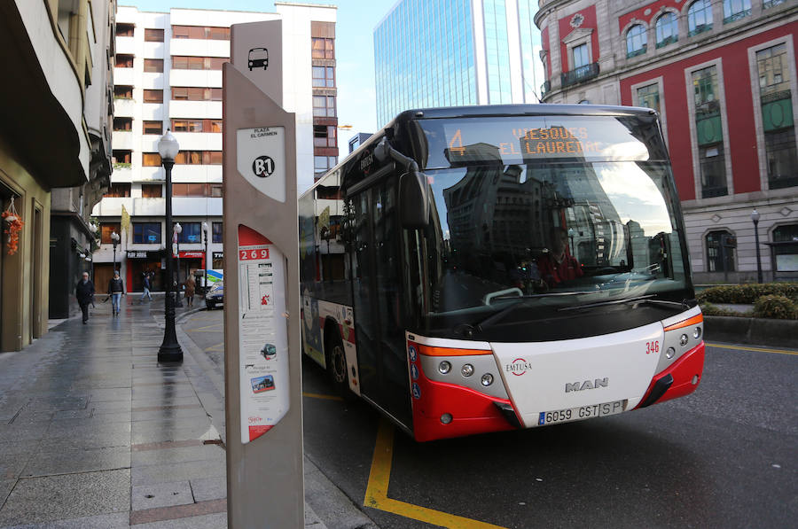 Un autobús de EMTUSA, en una imagen de archivo.