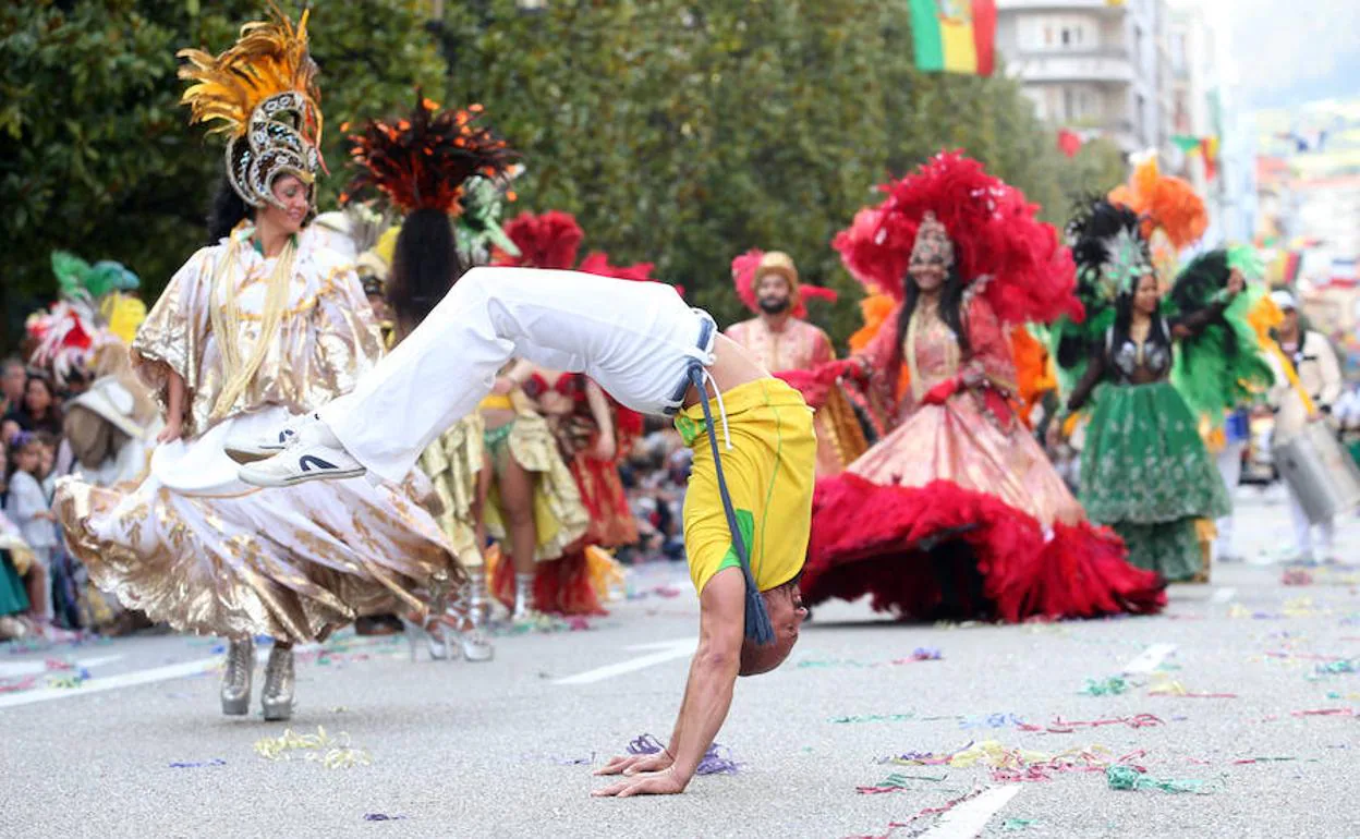 Desfile del Día de América en Asturias.