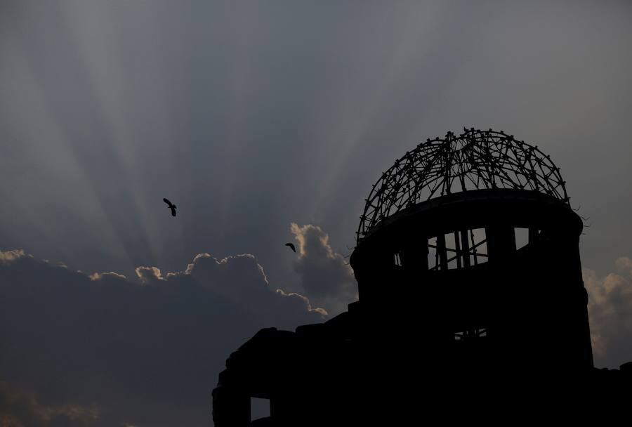 Hiroshima (Japón) | En agosto de 1945 el presidente de Estados Unidos, Harry S. Truman, ordenó el ataque de bombas atomáticas sobre la ciudad nipona. El arma nuclear 'Little Boy' dejó más de 166.000 fallecidos. Los que no murieron por el impacto lo hicieron más adelante a consecuencia de la radiación.