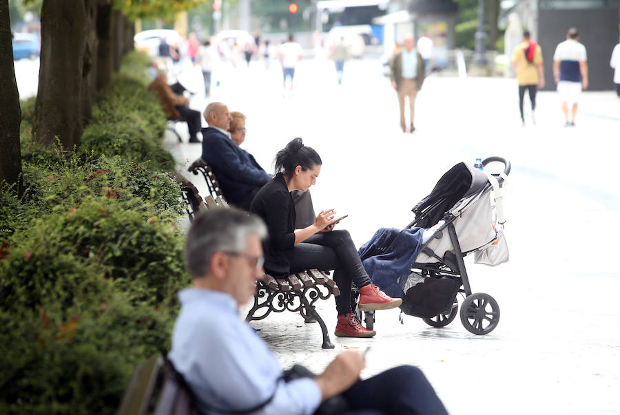 Oviedo rebasó hoy los 25 grados.