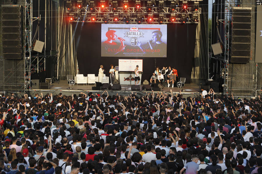 Orcos, vehículos de cine, rimas ante un auditorio enfervorizado, tatuajes, atracciones de feria, puestos de comida... El festival de ocio de Gijón abrió ayer diez días de diversión sin límites