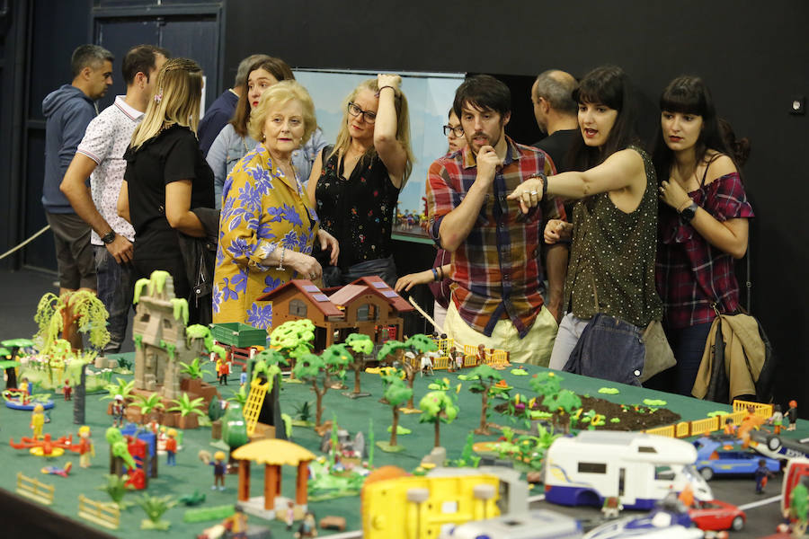 Playmobil | Pequeños universos en los que reinan los famosos muñequitos que hicieron las delicias -y siguen haciéndolas- de los más pequeños de varias generaciones. En esta imagen, una batalla medieval. 