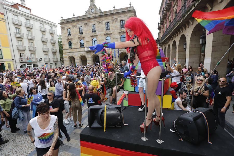 Desfile del Orgullo en Gijón.