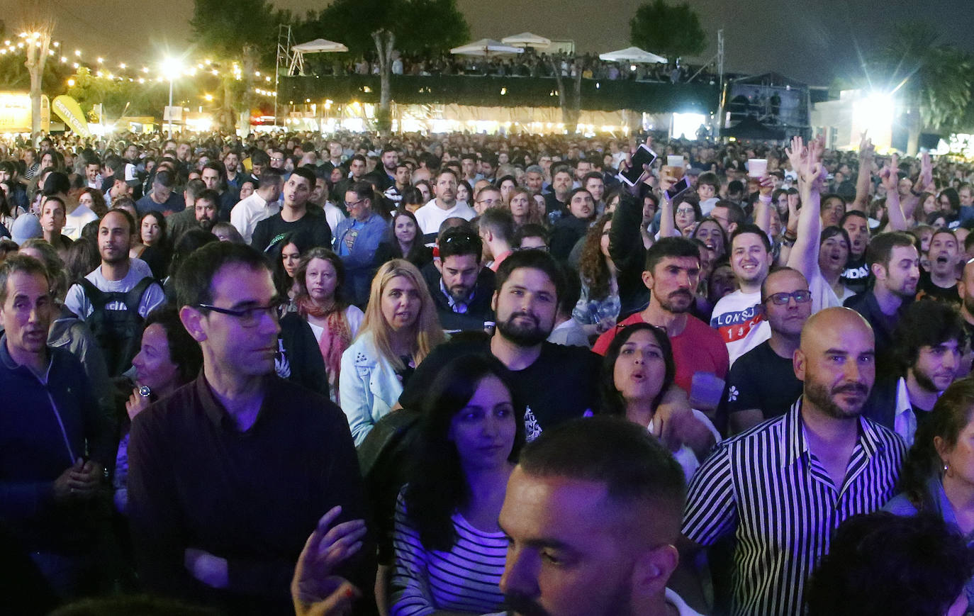  ¡Búscate en entre los asistentes al recital que tuvo como escenario el festival Metrópoli!