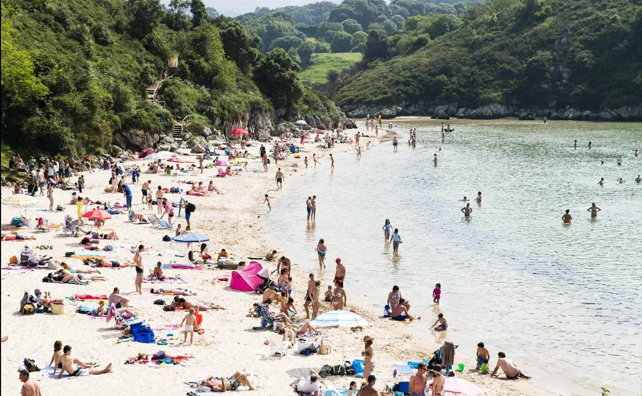 La playa de Poo, en Llanes