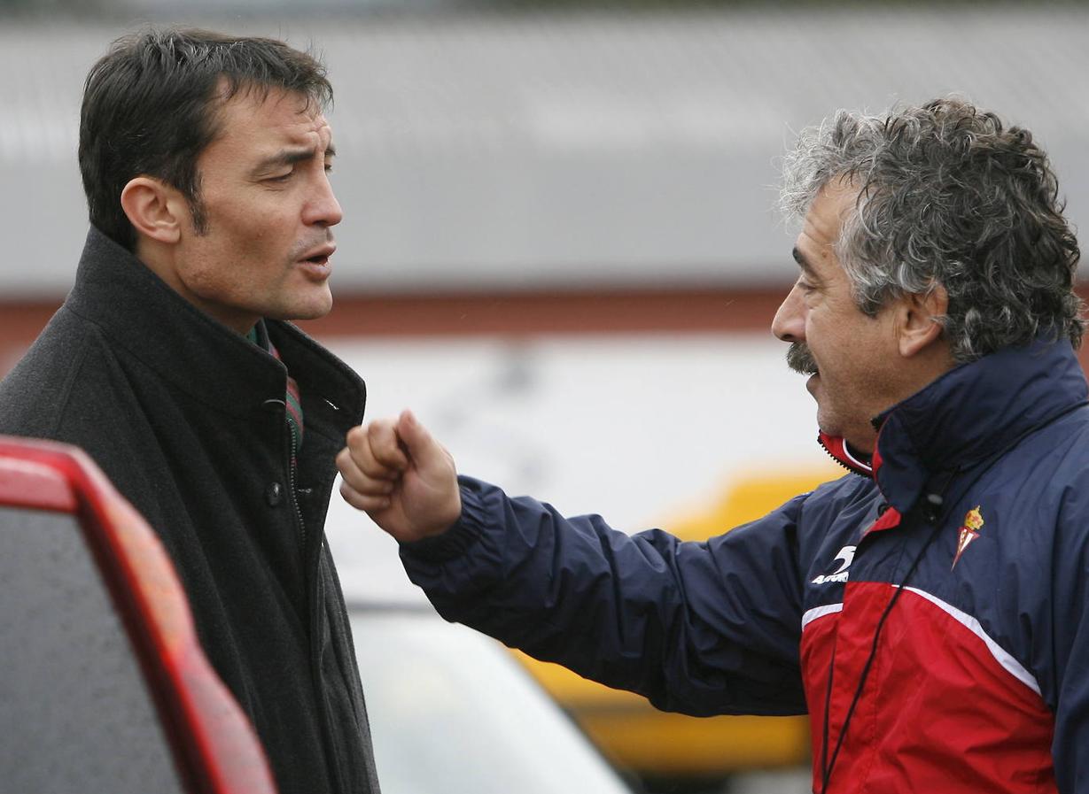 Manuel Enrique Mejuto Gonzalez, charlaba con el entrenador del Sporting en 2007, Manuel Preciado, en Mareo 