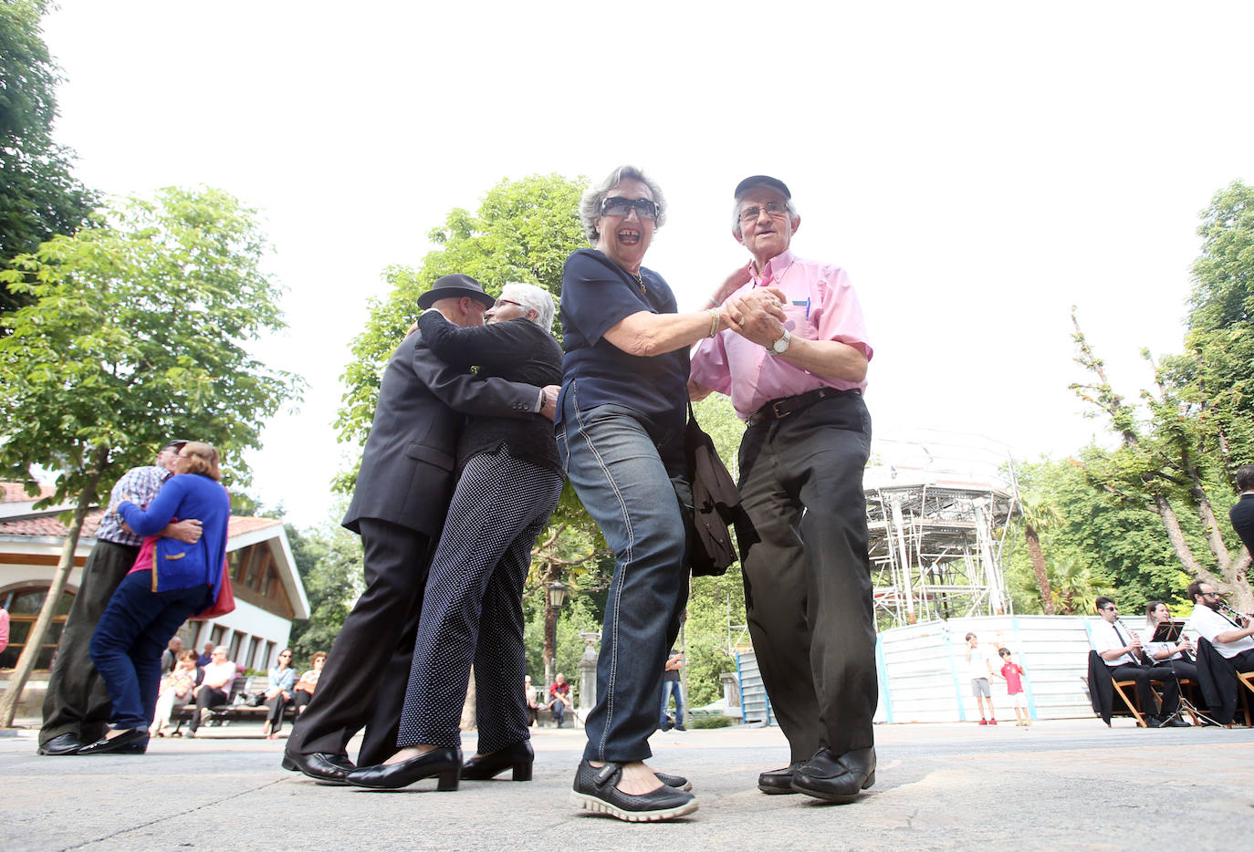 Fotos: Los bailes del Bombé con la Banda de Música Ciudad de Oviedo