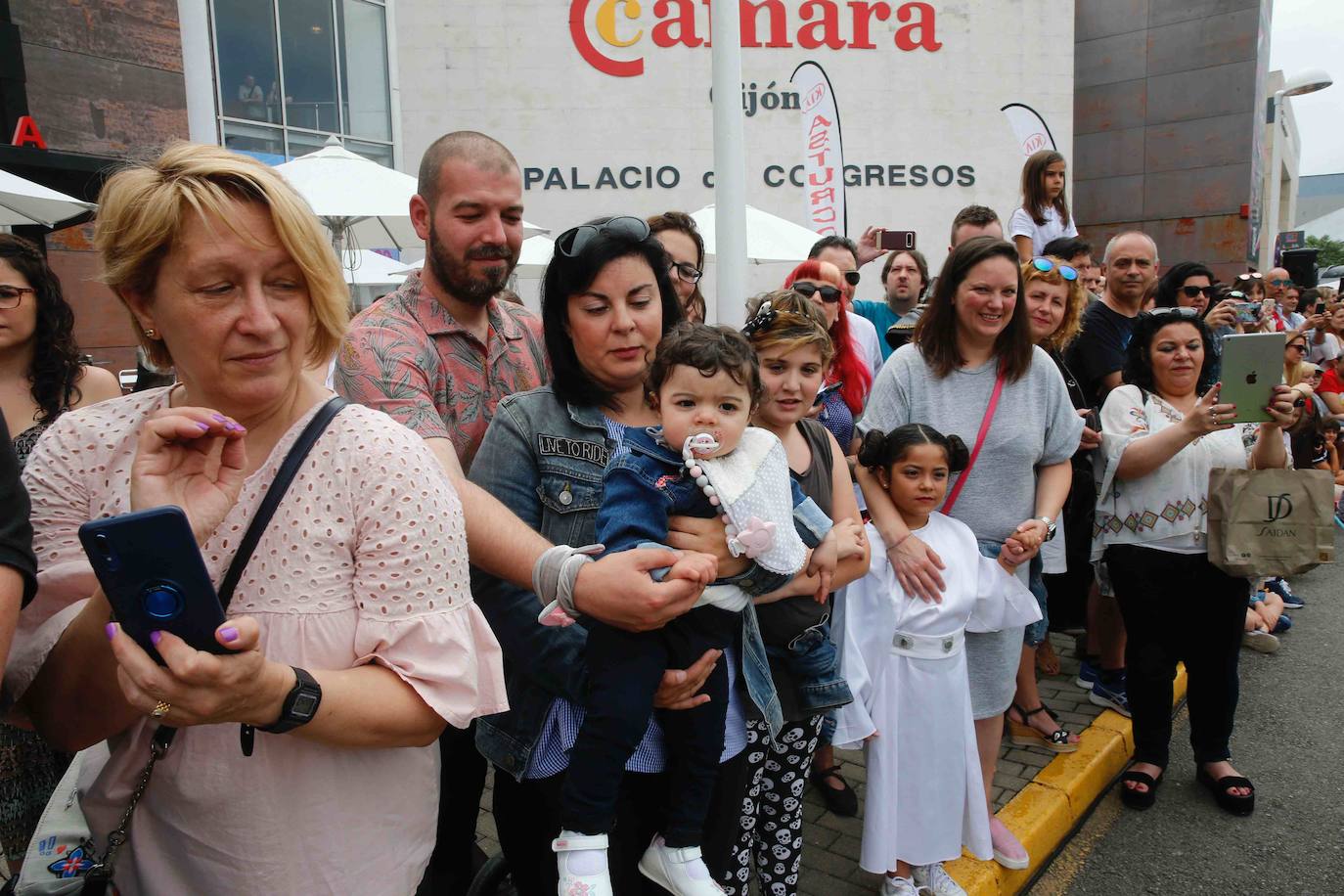 Metrópoli reúne en Gijón a cientos de admiradores de la saga que han representado a algunos de los personajes más populares