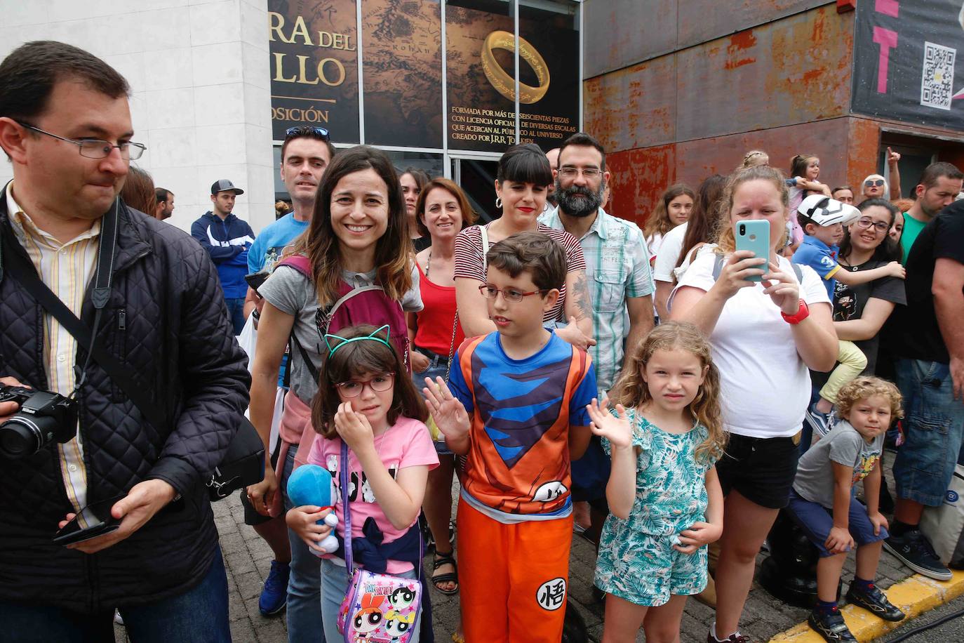 Metrópoli reúne en Gijón a cientos de admiradores de la saga que han representado a algunos de los personajes más populares