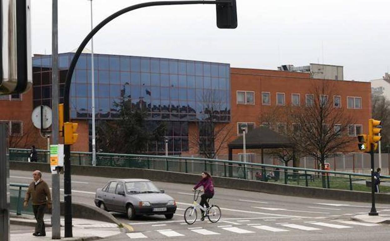 Fallece un detenido en los calabozos de la Comisaría de Policía de Gijón