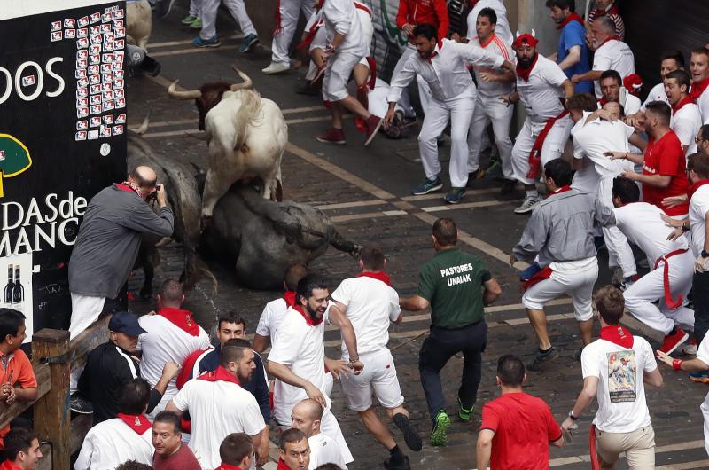 Fotos: Los toros de José Escolar protagonizan un encierro rápido y limpio