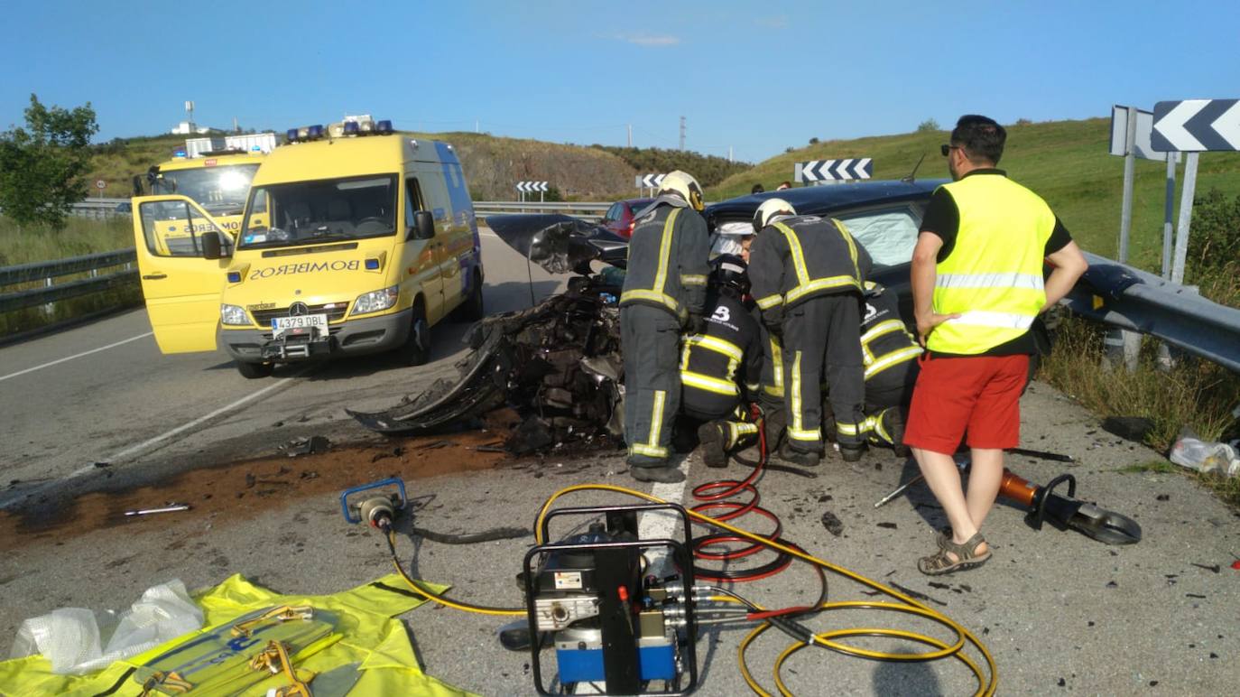 El suceso se produjo en la incorporación a la autovía del Cantábrico. 