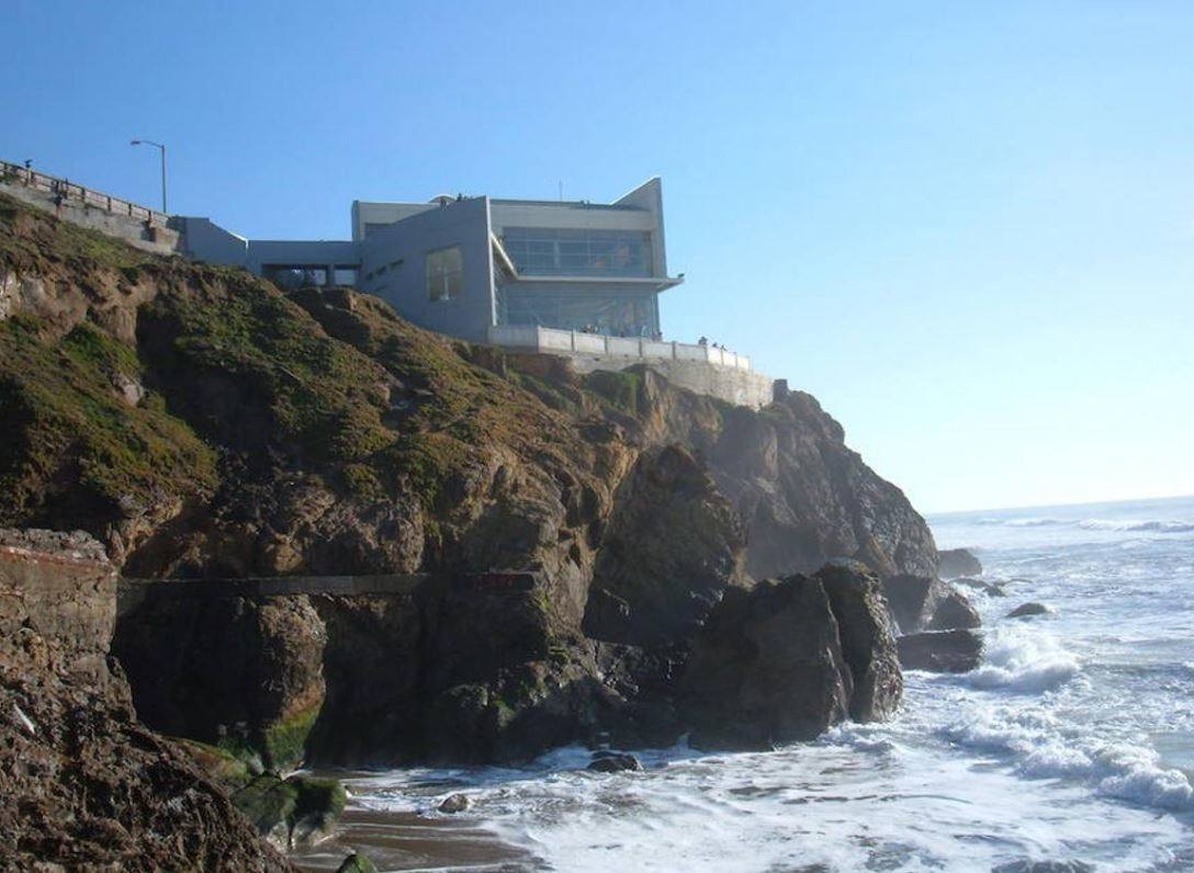 Casa en el acantilado de Sutro Baths (San Francisco).