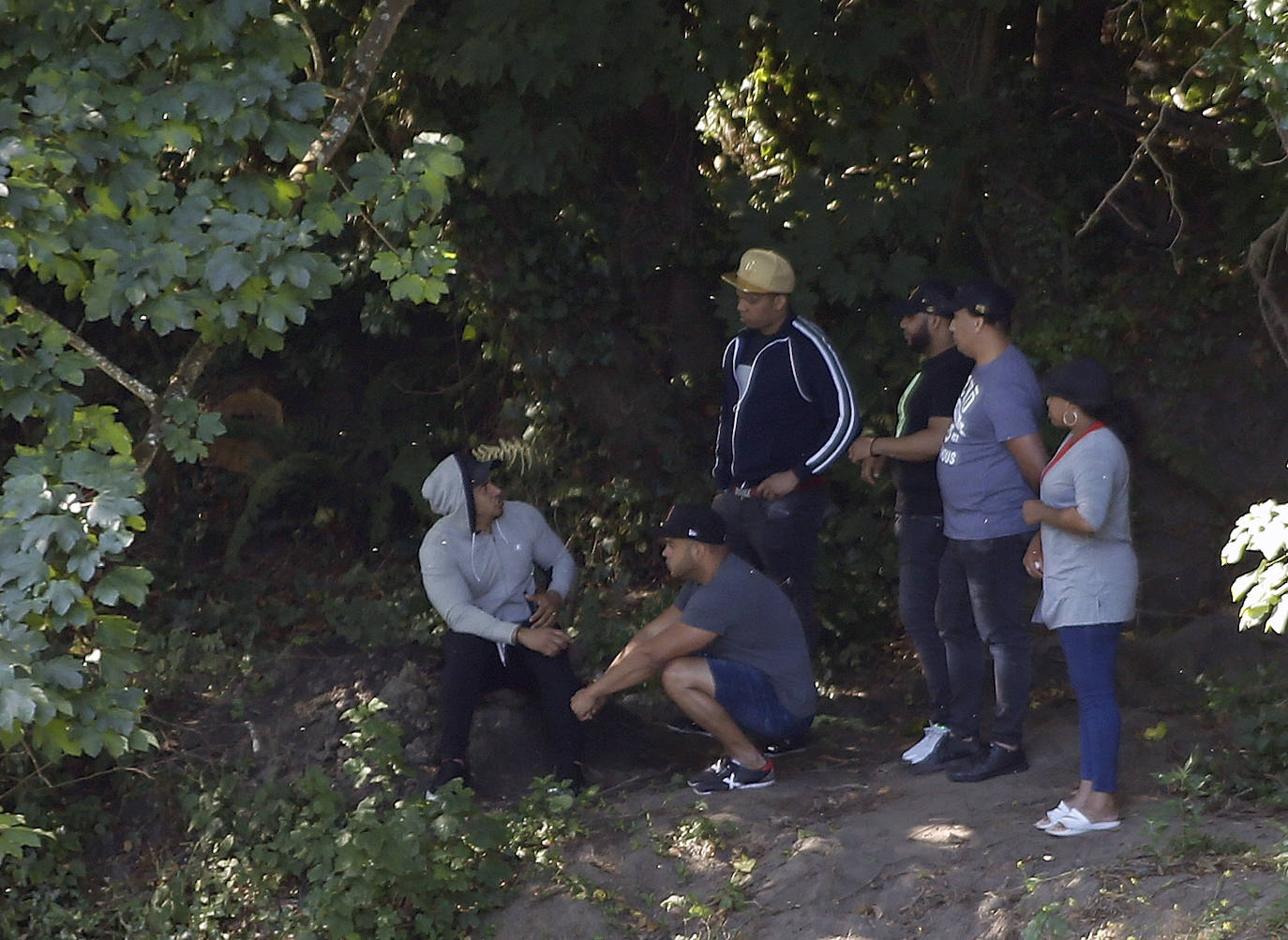 Carlos Antonio Rosario, de origen dominicano y residente en Avilés, estaba con otros cuatro amigos, que le vieron hundirse en el agua