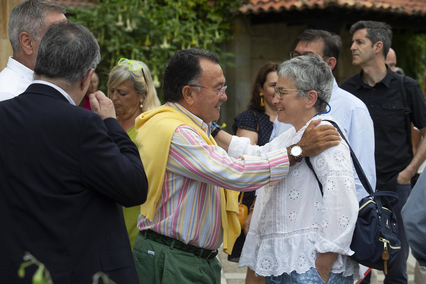 Este lunes tuvo lugar la entrega de los Premios Calderetas de Don Calixto en el Palacio de La Riega, en donde se reconoció a Albert Adrià, como Maestro Nacional; El Cenador del Azul, Maestro Asturiano, y Ricardo Fernández a la proyección. Marcos Granda estrena un nuevo premio al Impulso Gastronómico.