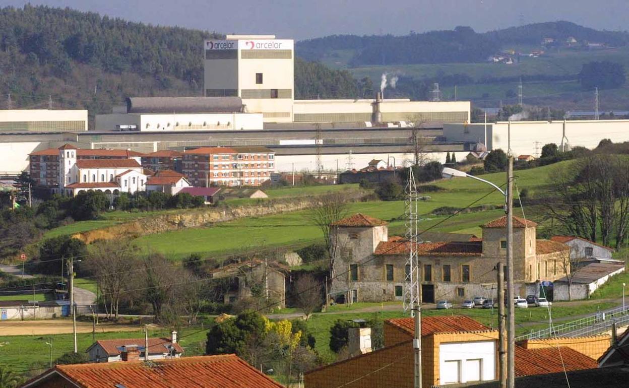 Imagen de archivo de las instalaciones de ArcelorMittal en Trasona. 