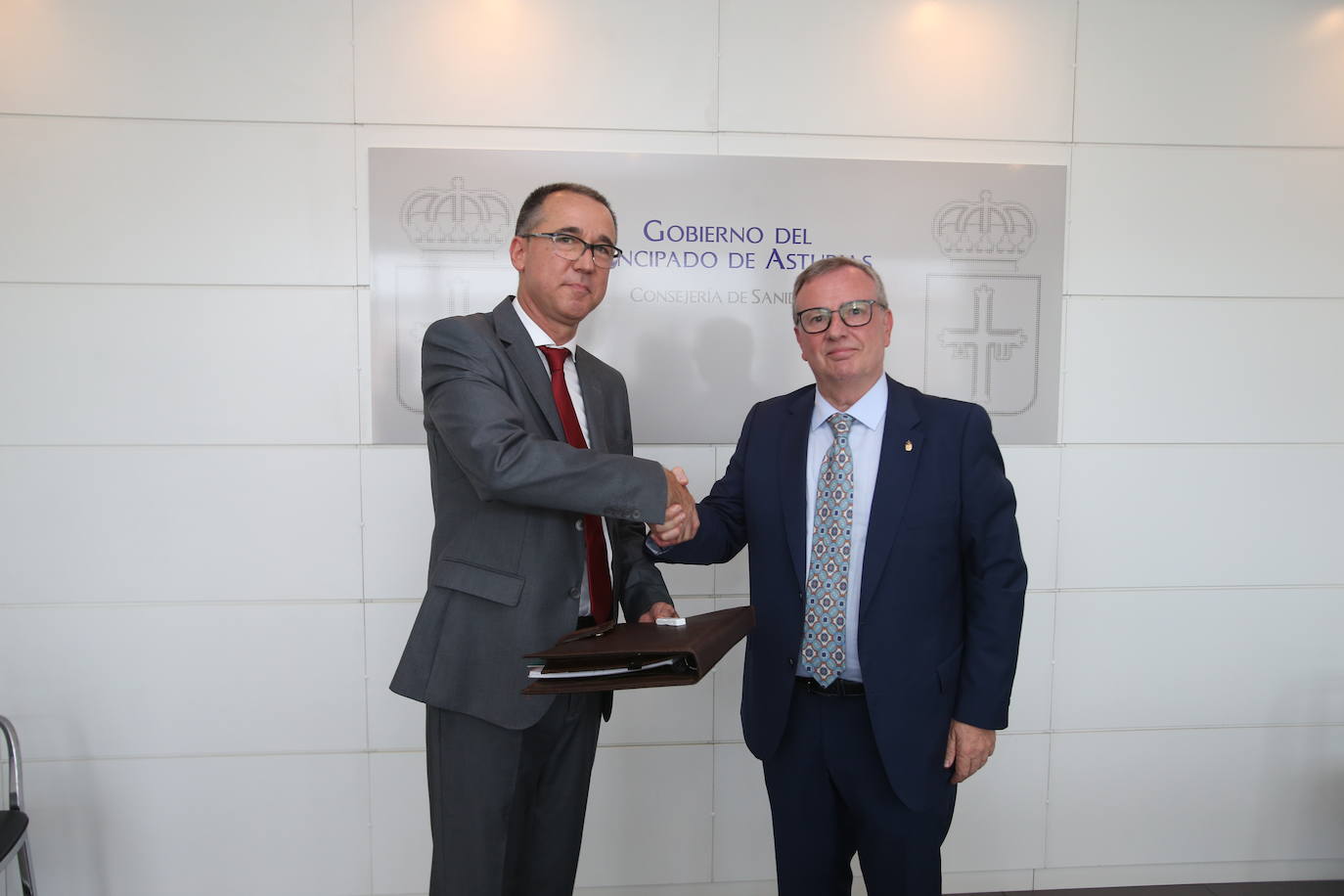 Pablo Fernández toma el relevo de Francisco del Busto.