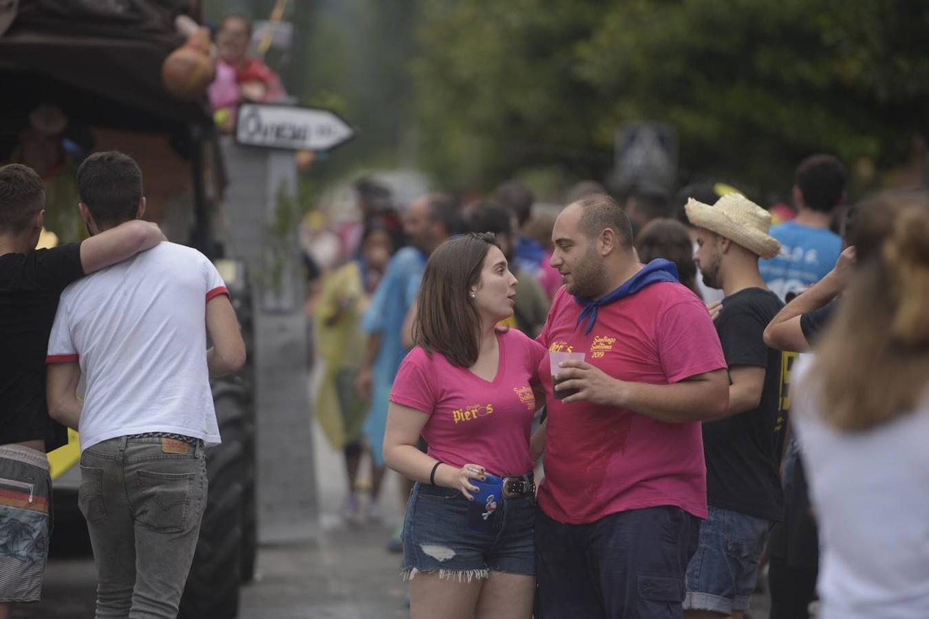 Como cada año, cientos de jóvenes se unen a los festejos de esta santividad que esta edición está amenazada por la lluvia