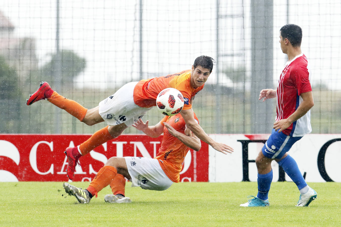 El Sporting B suma ante el Caudal su segunda victoria en la pretemporada