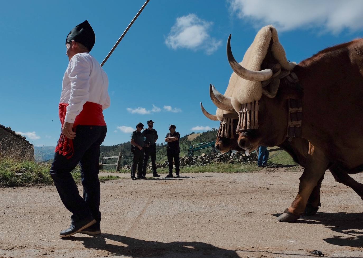 Un año más hubo boda vaqueira como manda la tradición