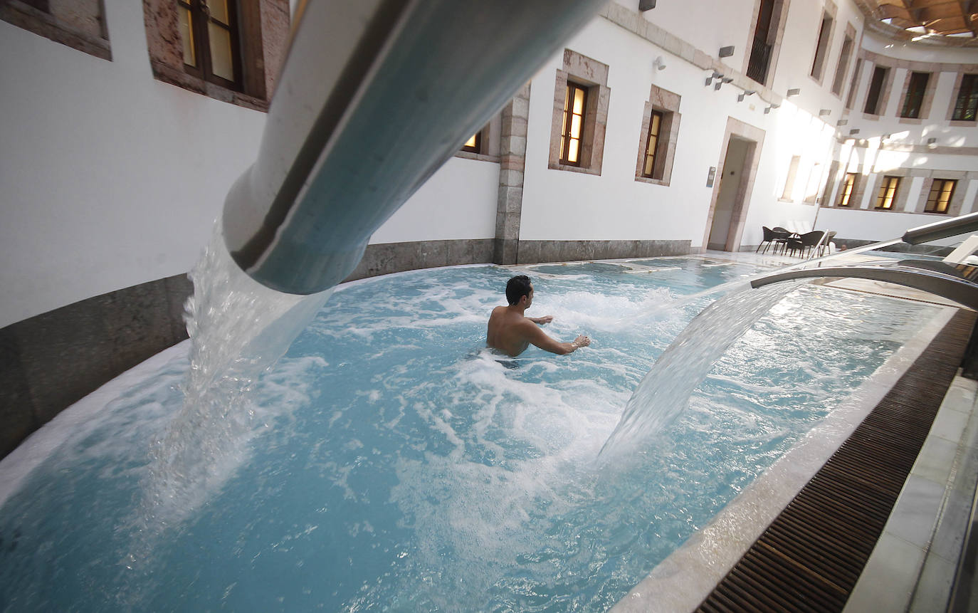 Un baño en el Balneario de las Caldas